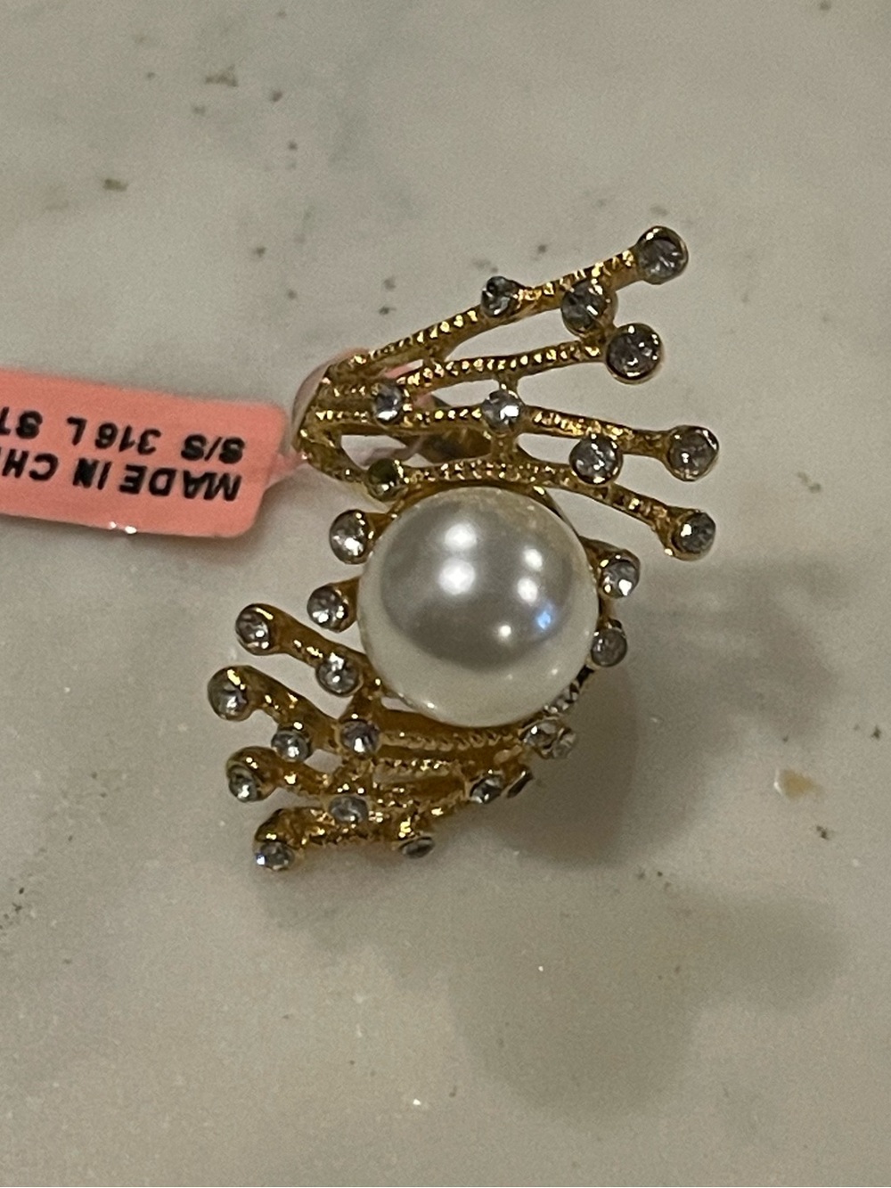 Elegant Gold Pearl Stainless Steel Statement Ring Size 6.5